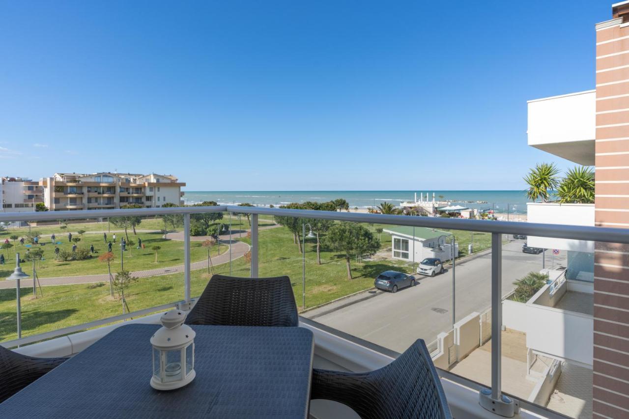 Residenze Roscioli Aparthotel Roseto Degli Abruzzi Luaran gambar