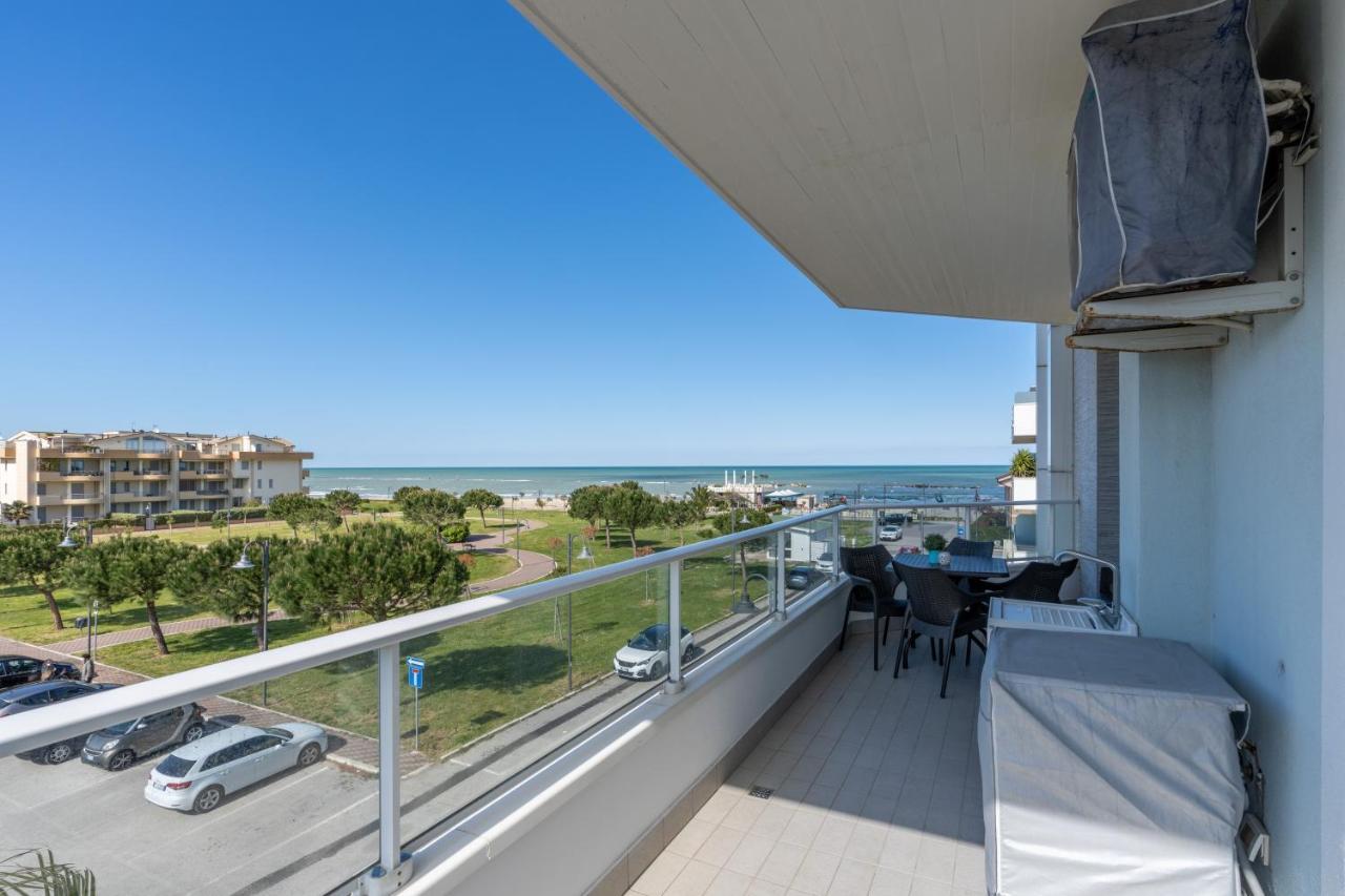 Residenze Roscioli Aparthotel Roseto Degli Abruzzi Luaran gambar