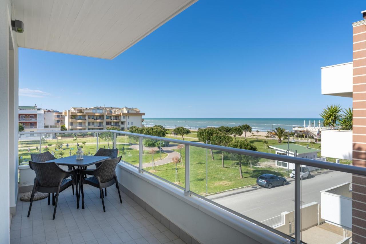 Residenze Roscioli Aparthotel Roseto Degli Abruzzi Luaran gambar