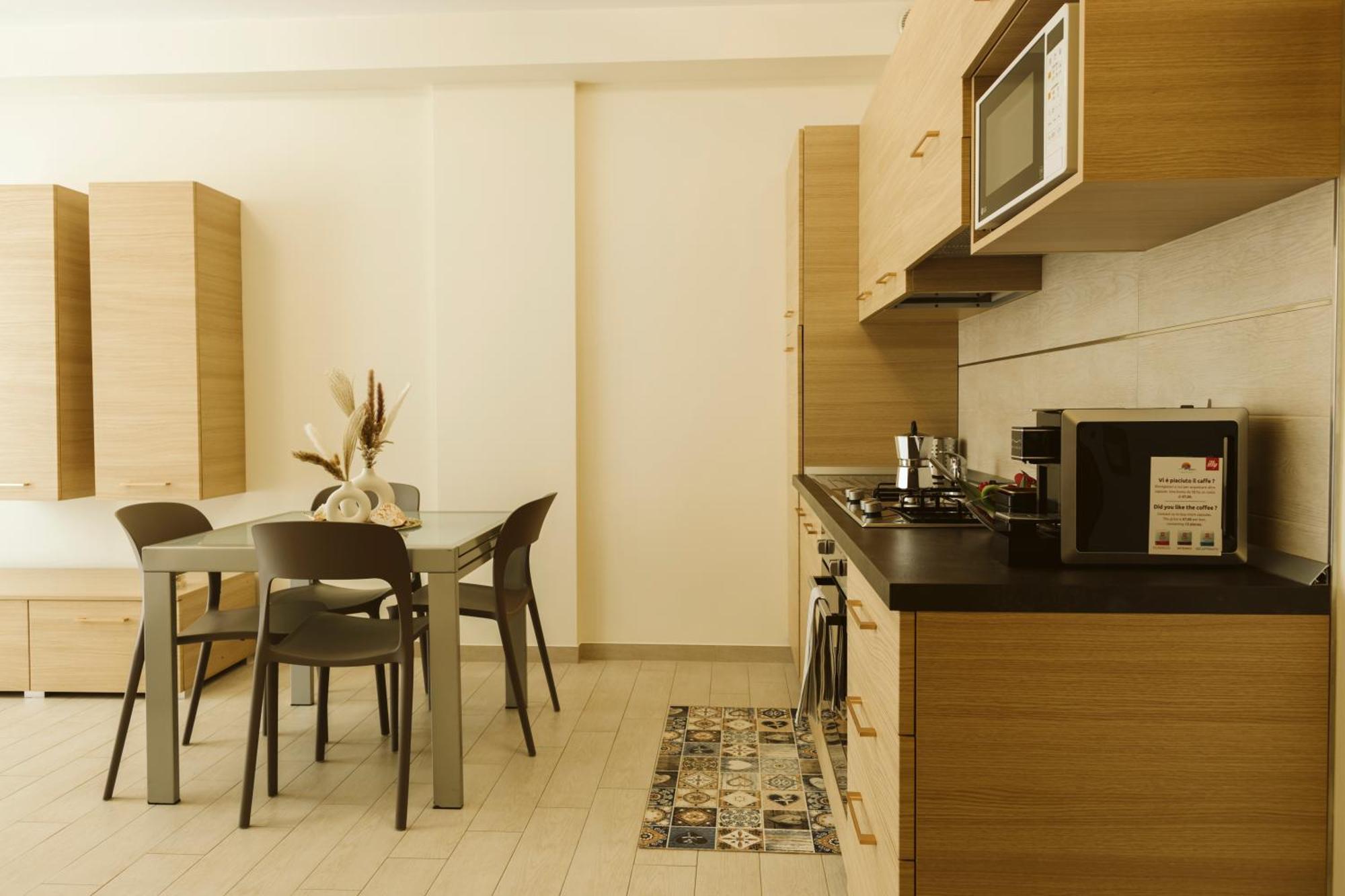 Residenze Roscioli Aparthotel Roseto Degli Abruzzi Luaran gambar