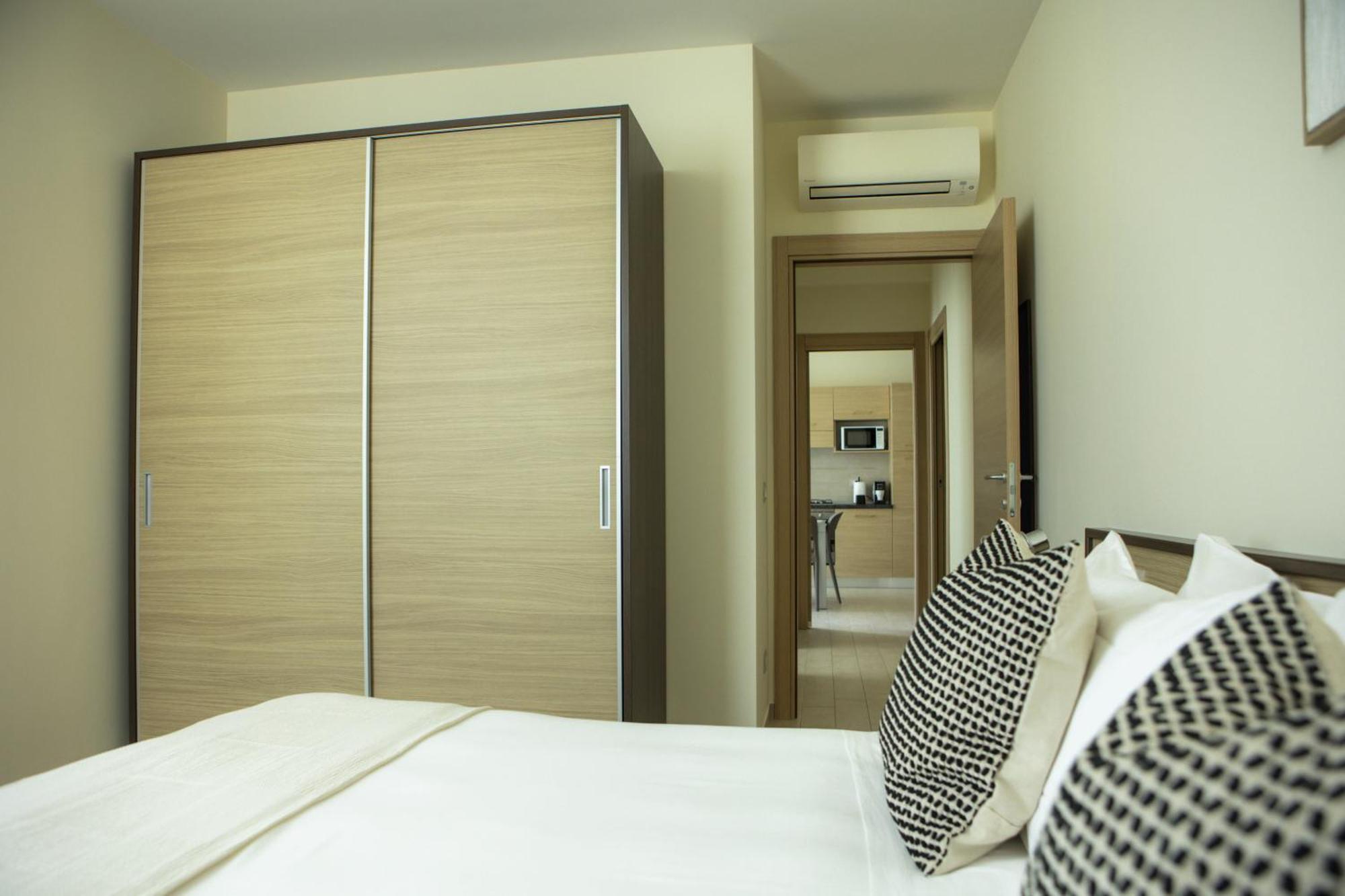 Residenze Roscioli Aparthotel Roseto Degli Abruzzi Luaran gambar