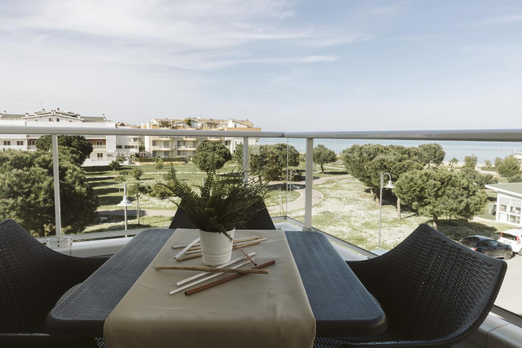 Residenze Roscioli Aparthotel Roseto Degli Abruzzi Luaran gambar