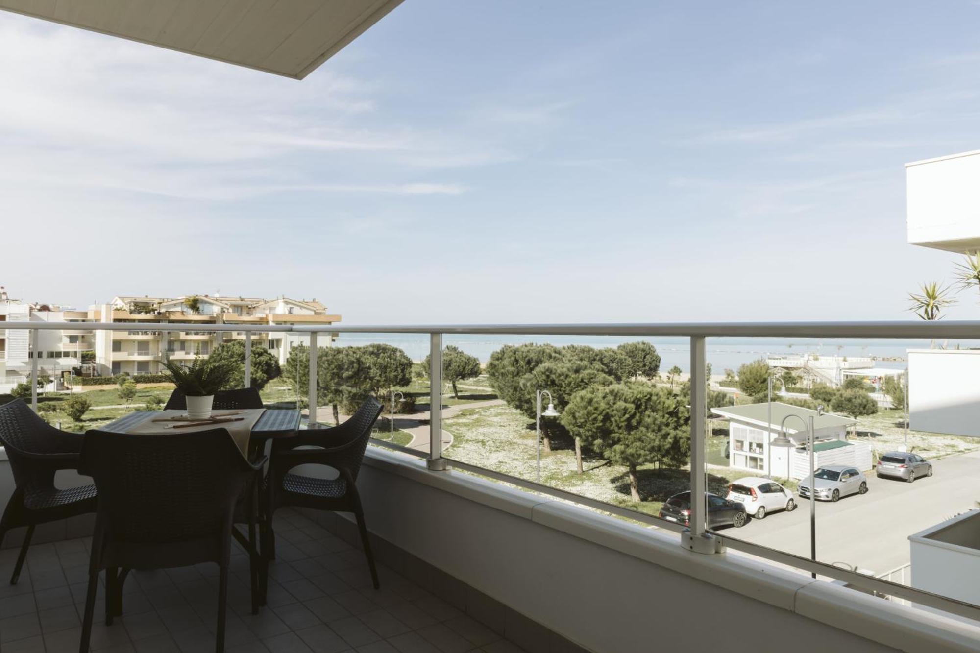 Residenze Roscioli Aparthotel Roseto Degli Abruzzi Luaran gambar