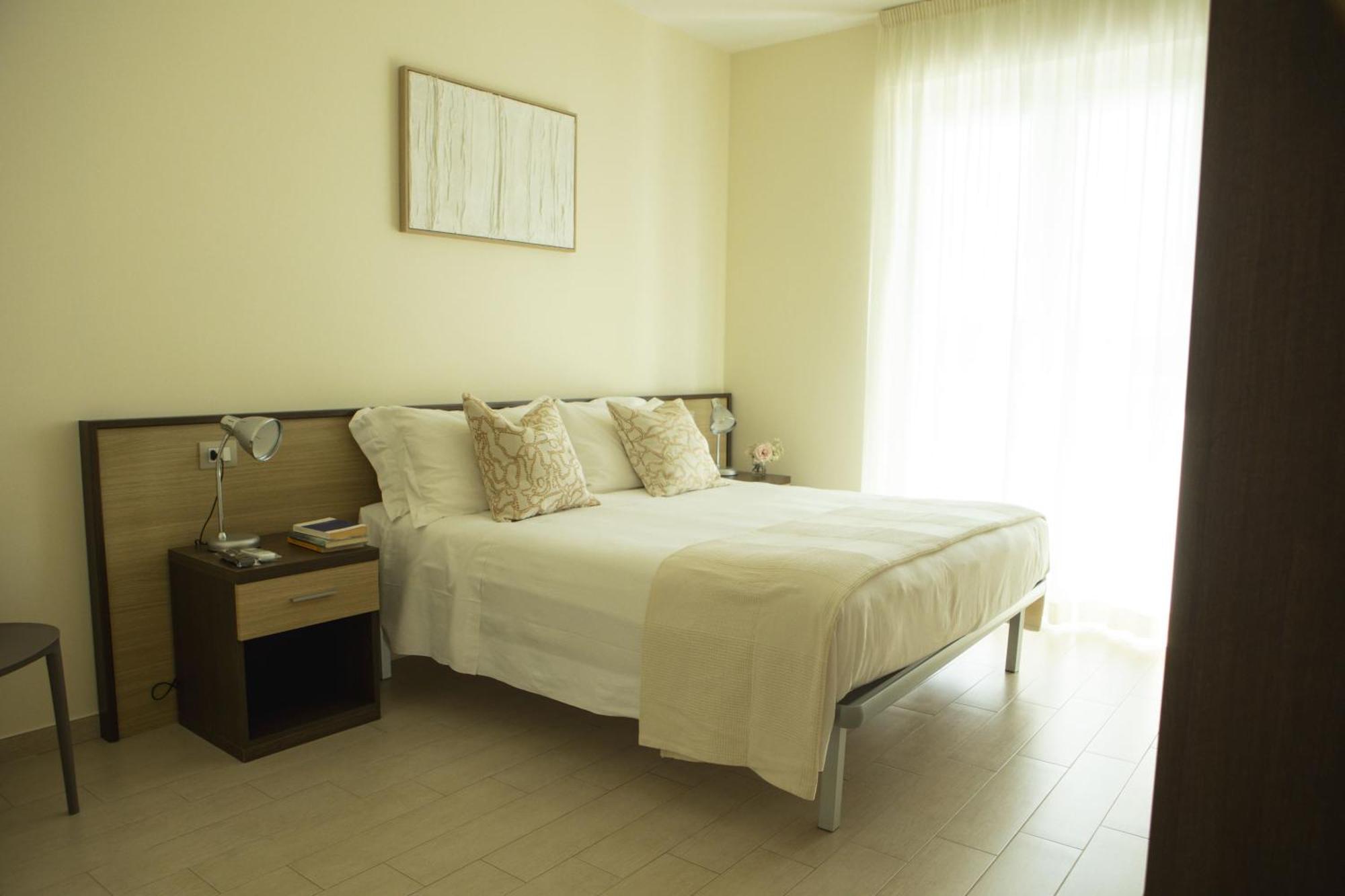 Residenze Roscioli Aparthotel Roseto Degli Abruzzi Luaran gambar