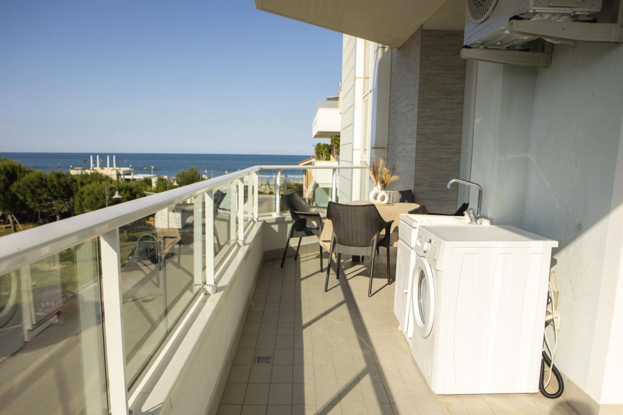 Residenze Roscioli Aparthotel Roseto Degli Abruzzi Luaran gambar