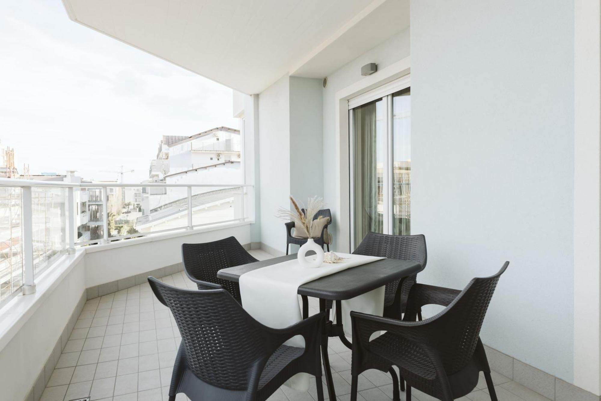 Residenze Roscioli Aparthotel Roseto Degli Abruzzi Luaran gambar