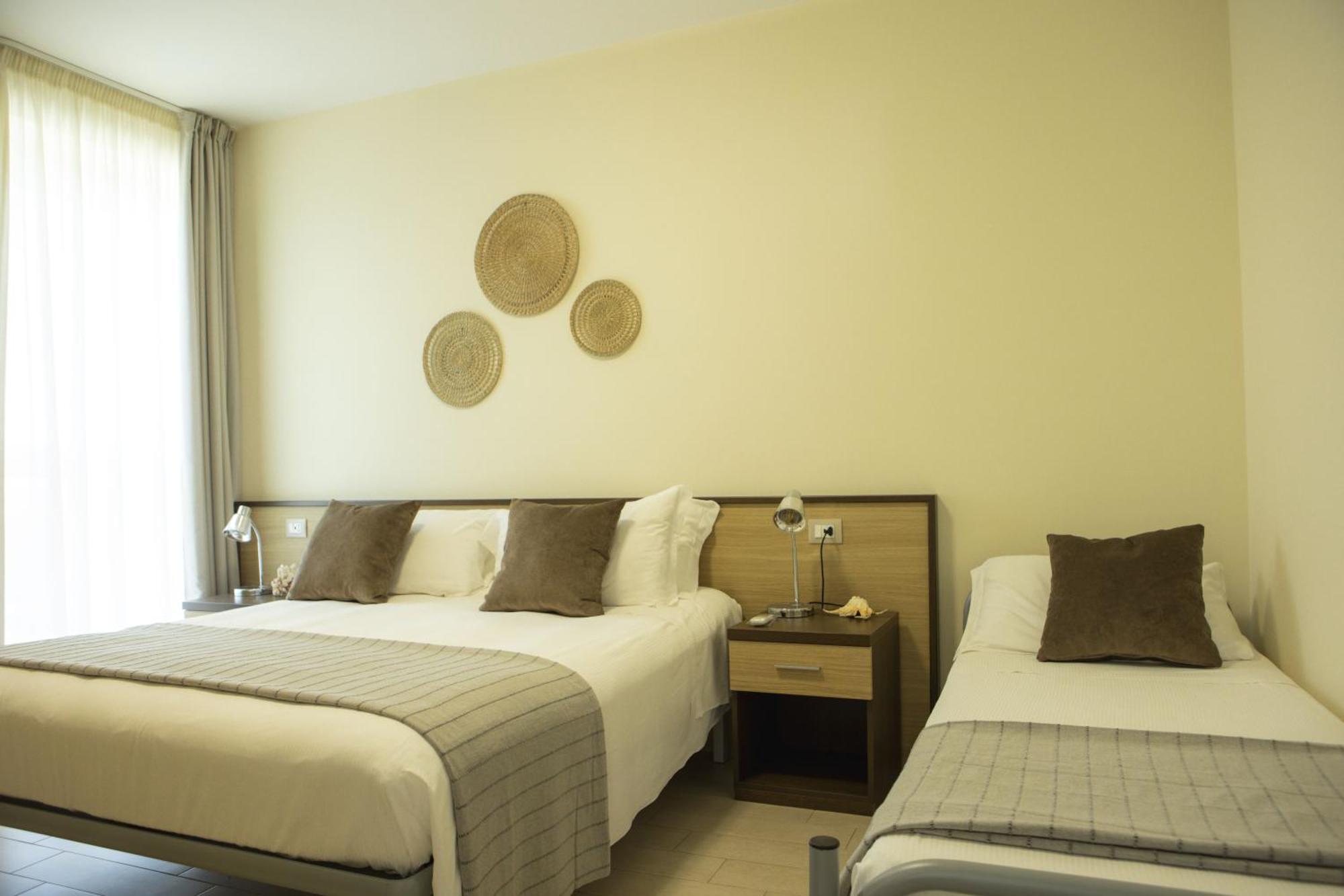 Residenze Roscioli Aparthotel Roseto Degli Abruzzi Luaran gambar